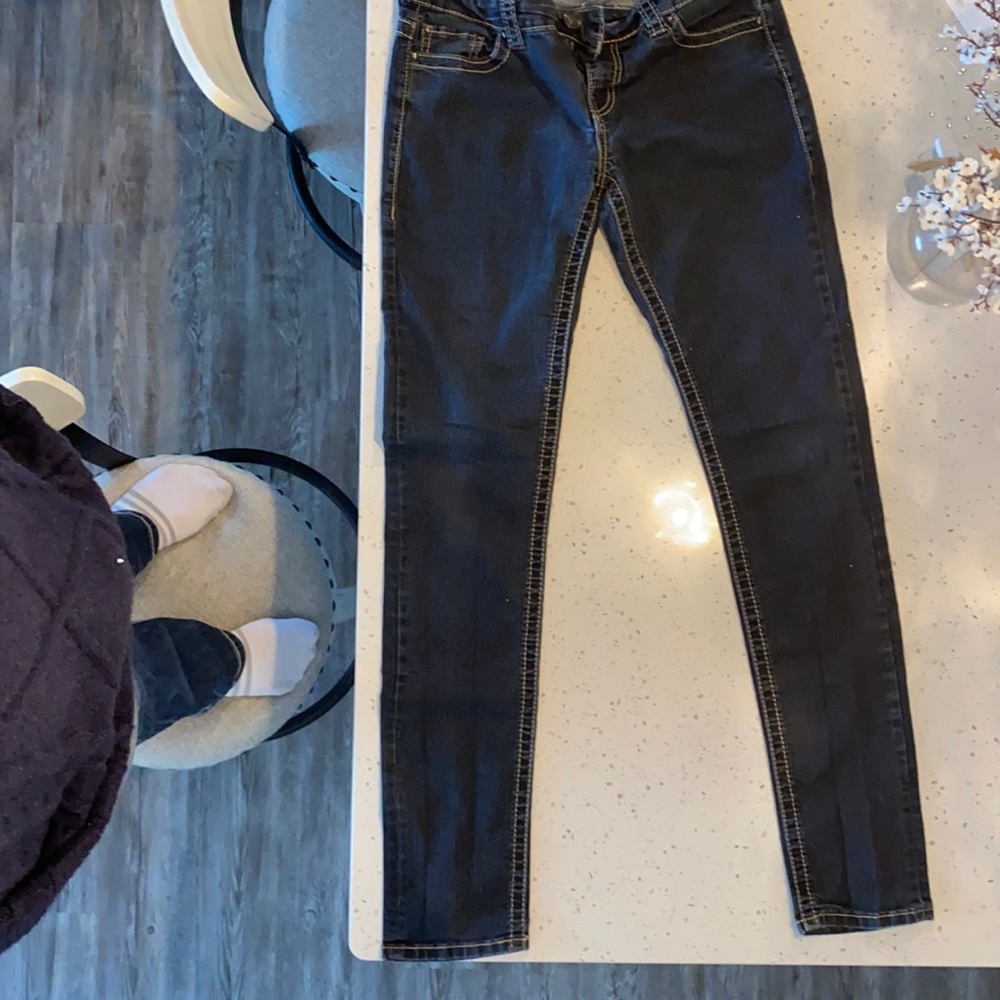 Daytrip Virgo skinny great condition. Super cute. Dark blue .Just doesn’t fit